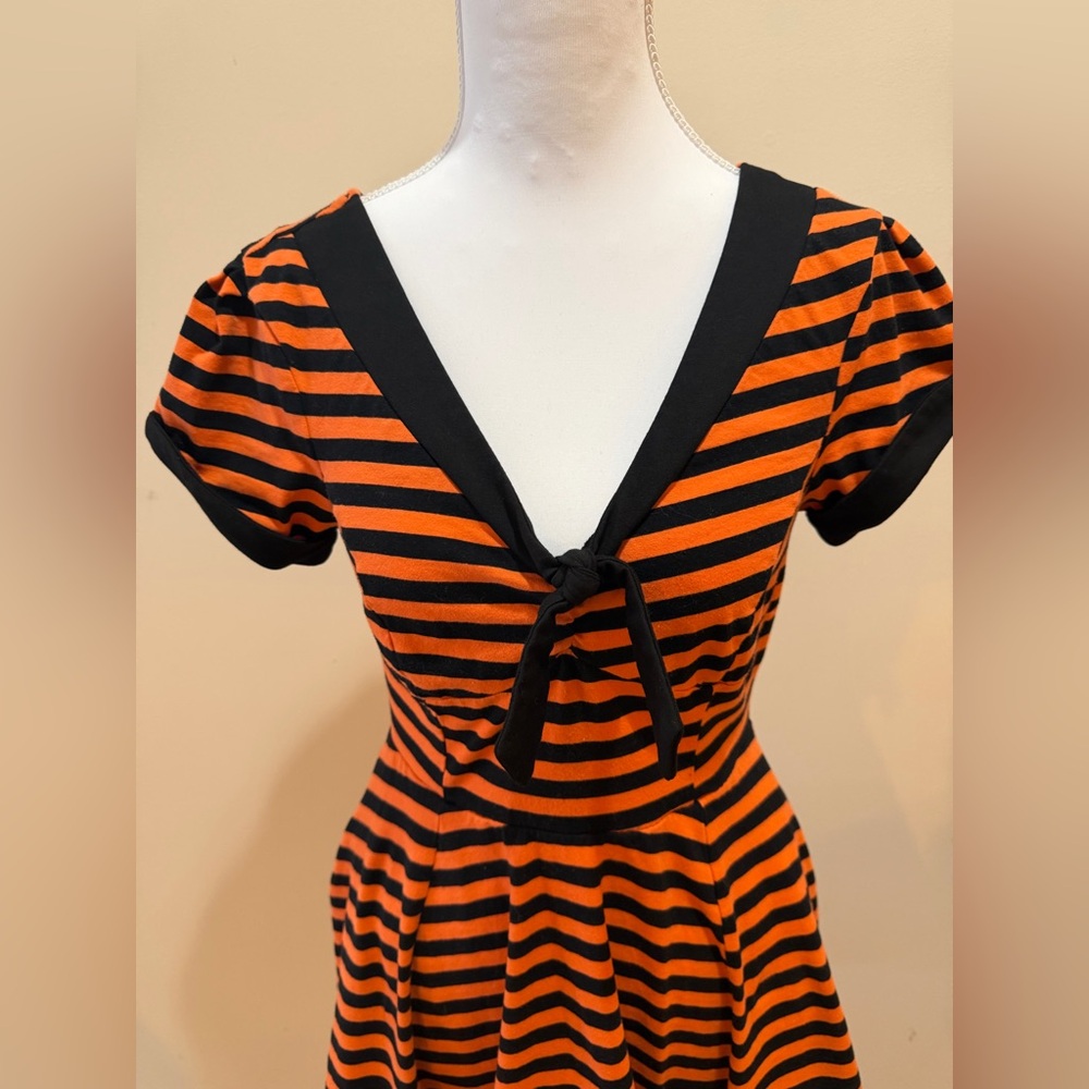 Unique Vintage Orange and Black Striped Midi Flare Dress Size Small - Picture 3 of 9